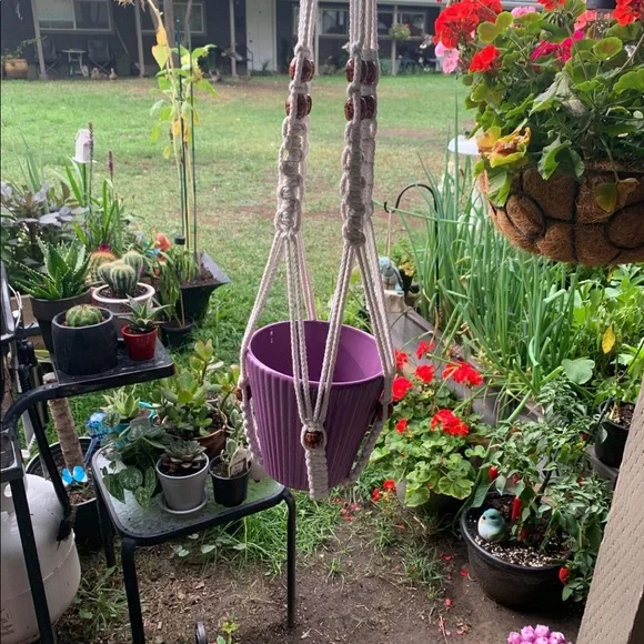 Hand made macrame hanger - Picture 6 of 8